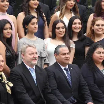 Foto de generación Profesional y PrepaTec