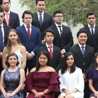 Foto de generación Profesional y PrepaTec