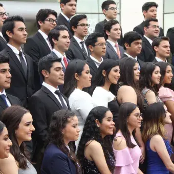 Foto de generación Profesional y PrepaTec