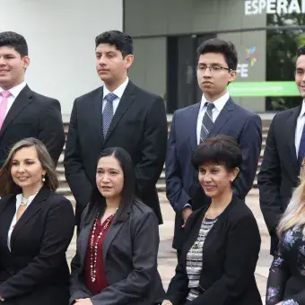 Foto de generación Profesional y PrepaTec