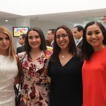 Foto de generación Profesional y PrepaTec