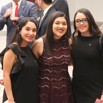 Foto de generación Profesional y PrepaTec