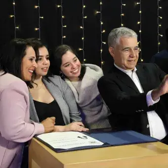 Así se vivió la ceremonia de firma de título del campus Monterrey