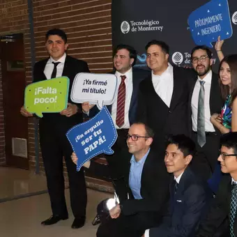 Así se vivió la ceremonia de firma de título del campus Monterrey