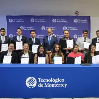 Todos los alumnos graduados