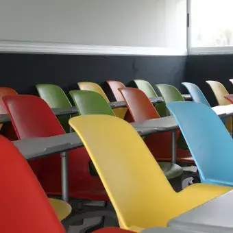 Sillas para alumnos, edificio de profesional, Campus Irapuato