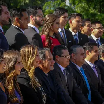 Foto alumnos graduandos