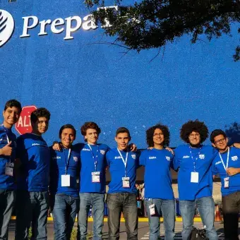 Arriban al campus de PREPATEC Santa Catarina.