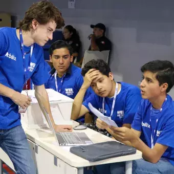 Estudiante se encuentra en la competencia.