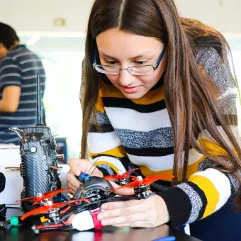 Alumna del Tecnológico de Monterrey viviendo su Semanai en campus Tampico