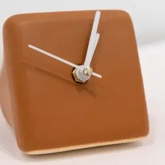 reloj-eduardo-olvera-pamela-uribe