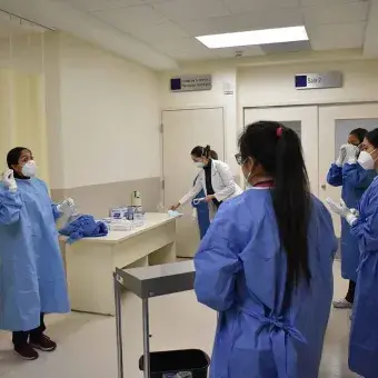 Tec Guadalajara reanuda actividad en laboratorios del campus. 