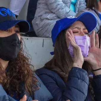 La emoción en la tribuna solo con invitados especiales 