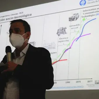 ¡Visita tecnológica! Julio Noriega decano regional en CVA