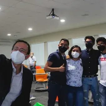 ¡Visita tecnológica! Julio Noriega decano regional en CVA