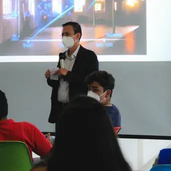 ¡Visita tecnológica! Julio Noriega decano regional en CVA