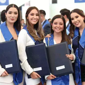 Graduación Profesional y posgrado junio 2022