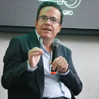 40_años_de_arquitectura_en_Tec_campus_Querétaro_Conversatorio