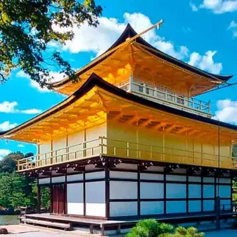 Alumnos de Tec Guadalajara plasman cultura japonesa en arte visual.