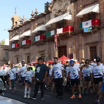 Corredores calentando