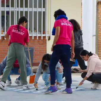 Los alumnos de PrepaTec ayudaron a limpiar las instalaciones del colegio en Voluntariado Tec
