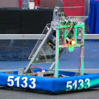 El robot a punto de competir