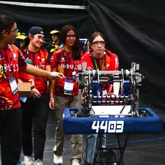 Equipo de robótica de PrepaTec Laguna participó en la competencia de robótica mundial de FIRST 2024