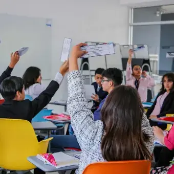 estudiantes  participando en TECMUN en Tec Campus Tampico