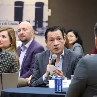 Se reconoce a líderes sobresalientes de la institución. 