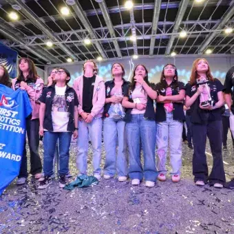 PinkHawks galardonadas por robótica con sentido humano