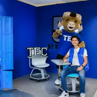 Alumno y mascota del Tec de Monterrey. 