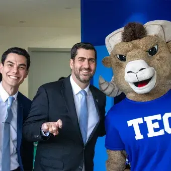 Adrián González y Juan Pablo Murra Lascurain