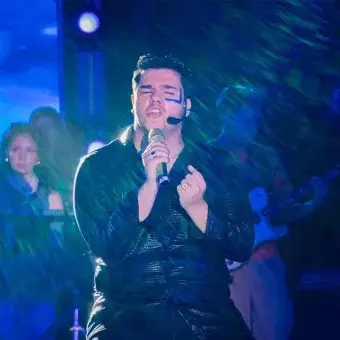 Alumno haciendo un solo sentado. 