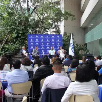 La Escuela de Negocios del campus Cuernavaca reunió a egresados para h
