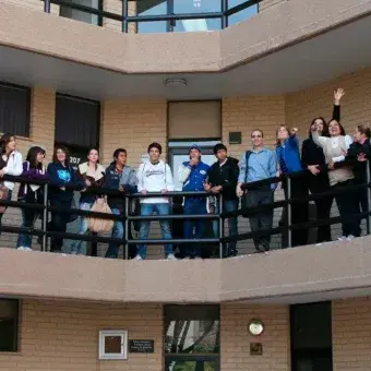 Estudiantes en el último día del antiguo edificio de PrepaTec