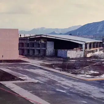 Construcción de la alberca del Tec de Monterrey campus Laguna