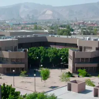 Edificio herradura del Tecnológico de Monterrey