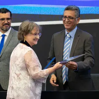 Autoridades de las escuelas del Tec los acompañaron durante el evento