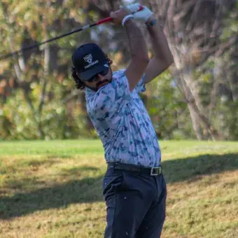 Jugador realizando un tiro