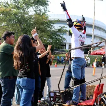 El Tec campus Cuernavaca realizó el Downhill Challenge 2025, donde equipos compitieron con gravity cars en una pista de obstáculos, premiando velocidad, diseño, creatividad y desempeño.