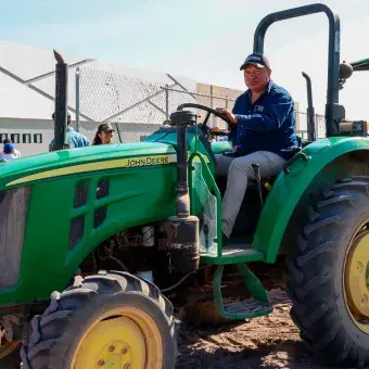 En el marco del Día del Agrónomo, el Campo Agropecuario Experimental (CAETEC) del Tec en Qro se posiciona como un laboratorio vivo donde la IA ya forma parte del trabajo diario en el campo. 