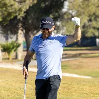 Golfista participando en Torneo de Golf EXATEC Blue Open 2026 del Tec de Monterrey campus Laguna