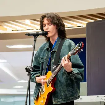 Guitarrista presente en This is my music