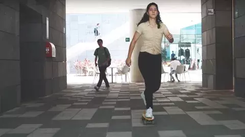 Andando en patineta por el Tec de Monterrey (video)