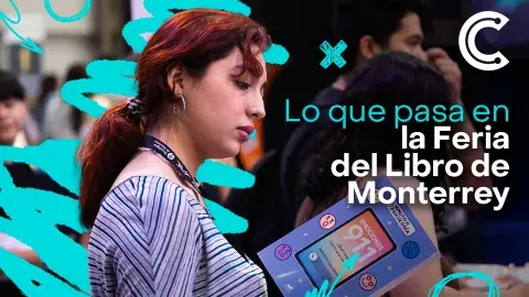 Joven lectora lee un libro en stand de la Feria Internacional del Libro 2025